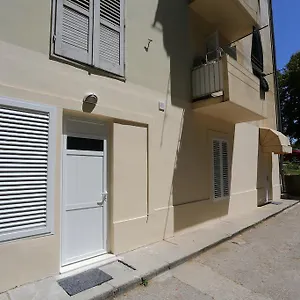 3* Affittacamere Street And