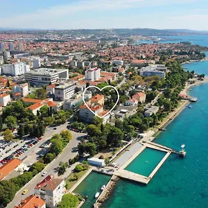 3* Guest house & Kolovare 3,