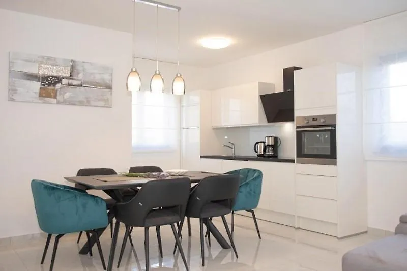 Villa Stella Zadar 3*,
